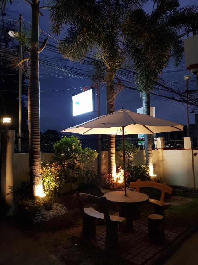 Jprime Apartelle Tuguegarao City Eksteriør billede