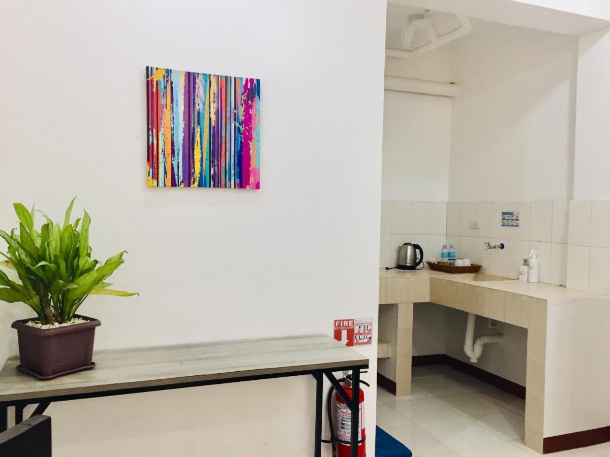 Jprime Apartelle Tuguegarao City Eksteriør billede