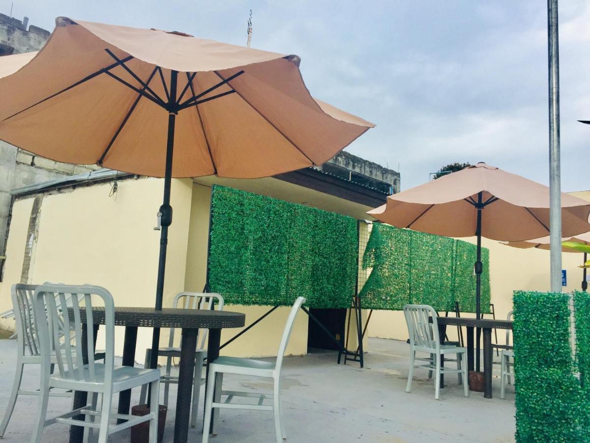 Jprime Apartelle Tuguegarao City Eksteriør billede